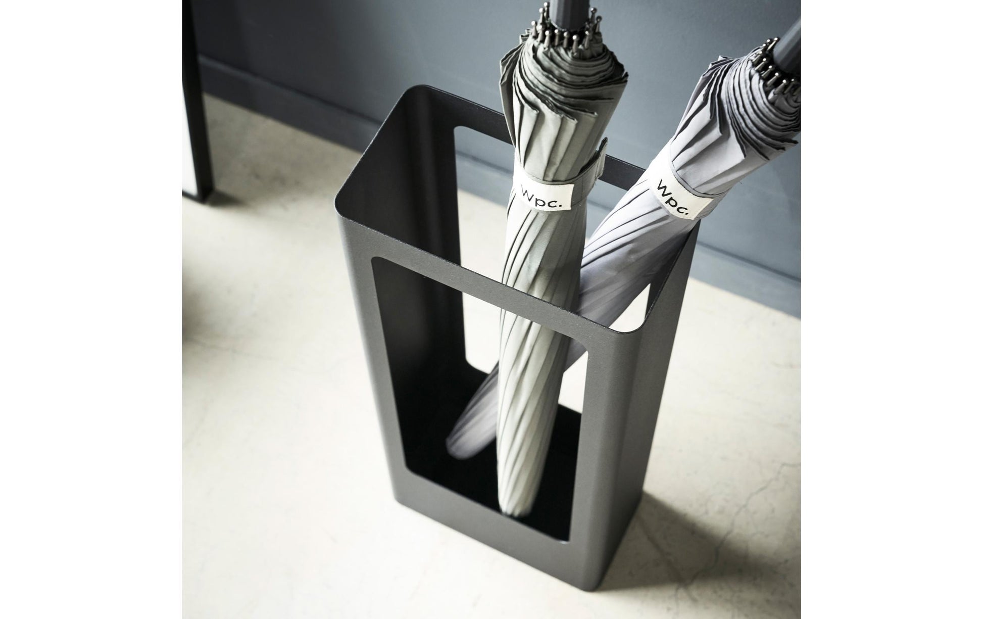Yamazaki Schirmständer – Metall – Schwarz – 120 × 500 × 220 mm