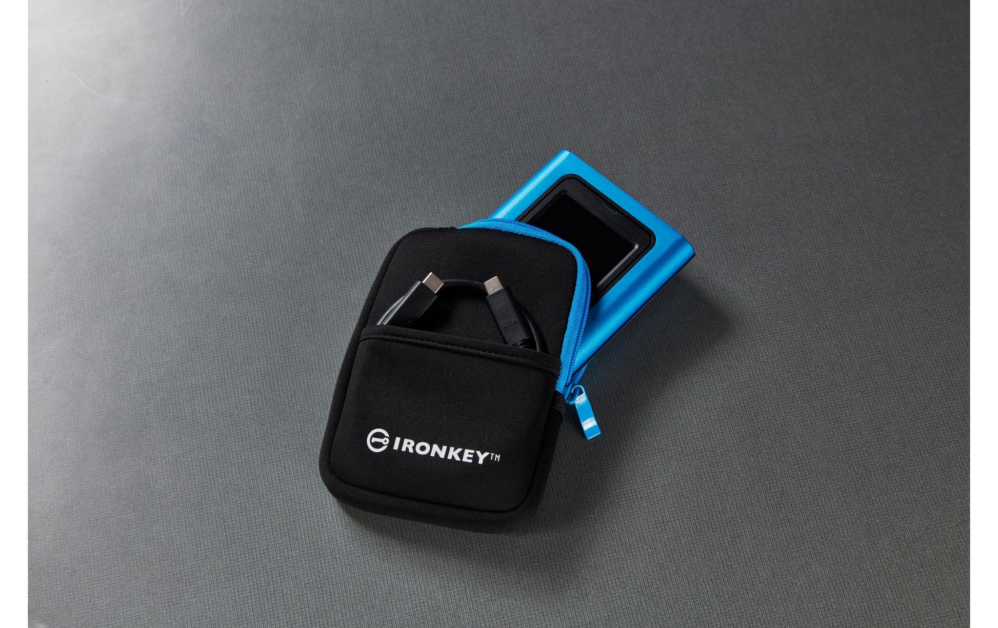 Kingston Technology Kingston IronKey Vault Privacy 80 USB-Stick – 7,7 TB, XTS-AES 256-Bit, Verschlüsselt