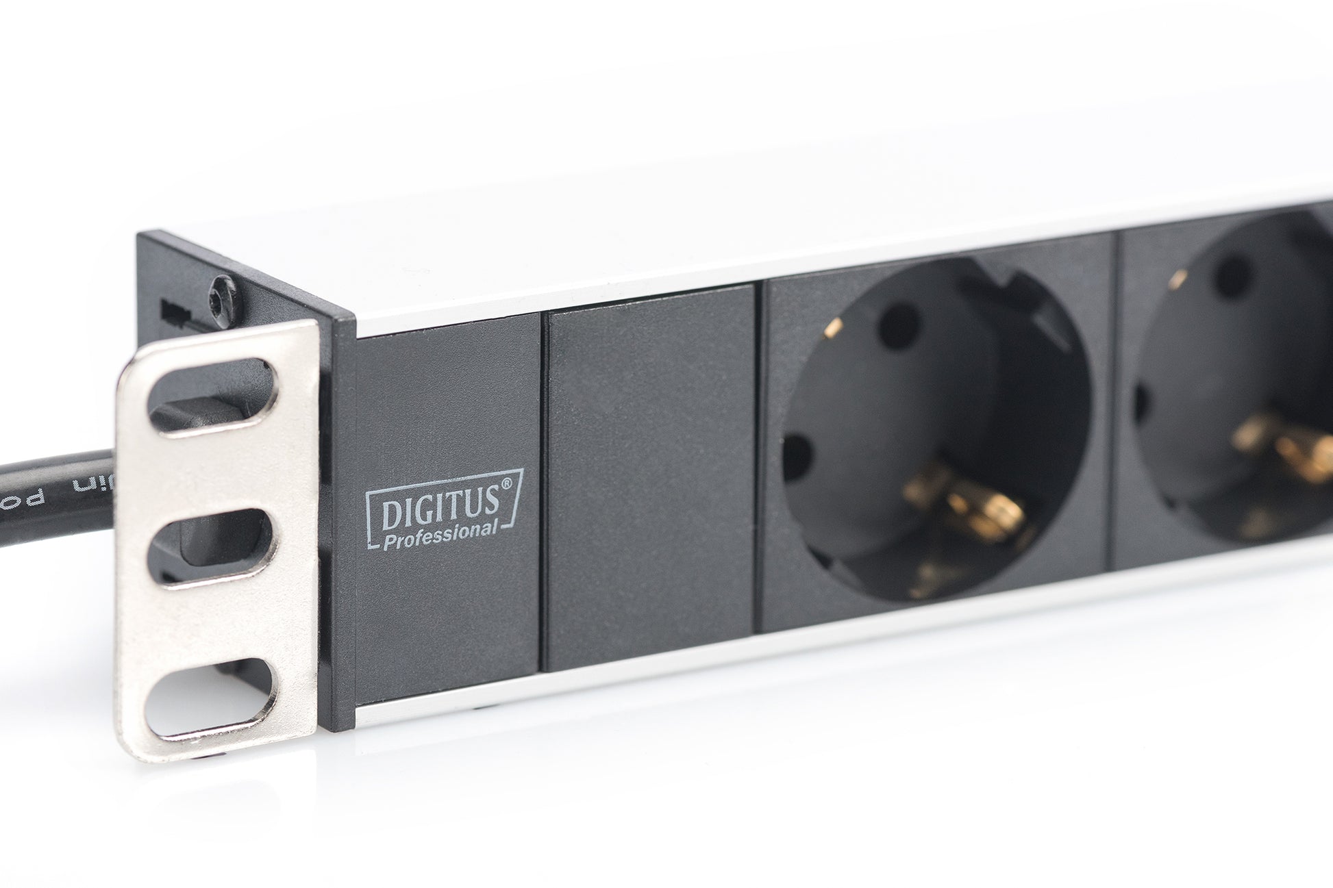 Digitus Rack-PDU – 1U, 8× Schuko (Typ E/F), Schutzkontaktstecker, 16 A, 2 m, Schwarz