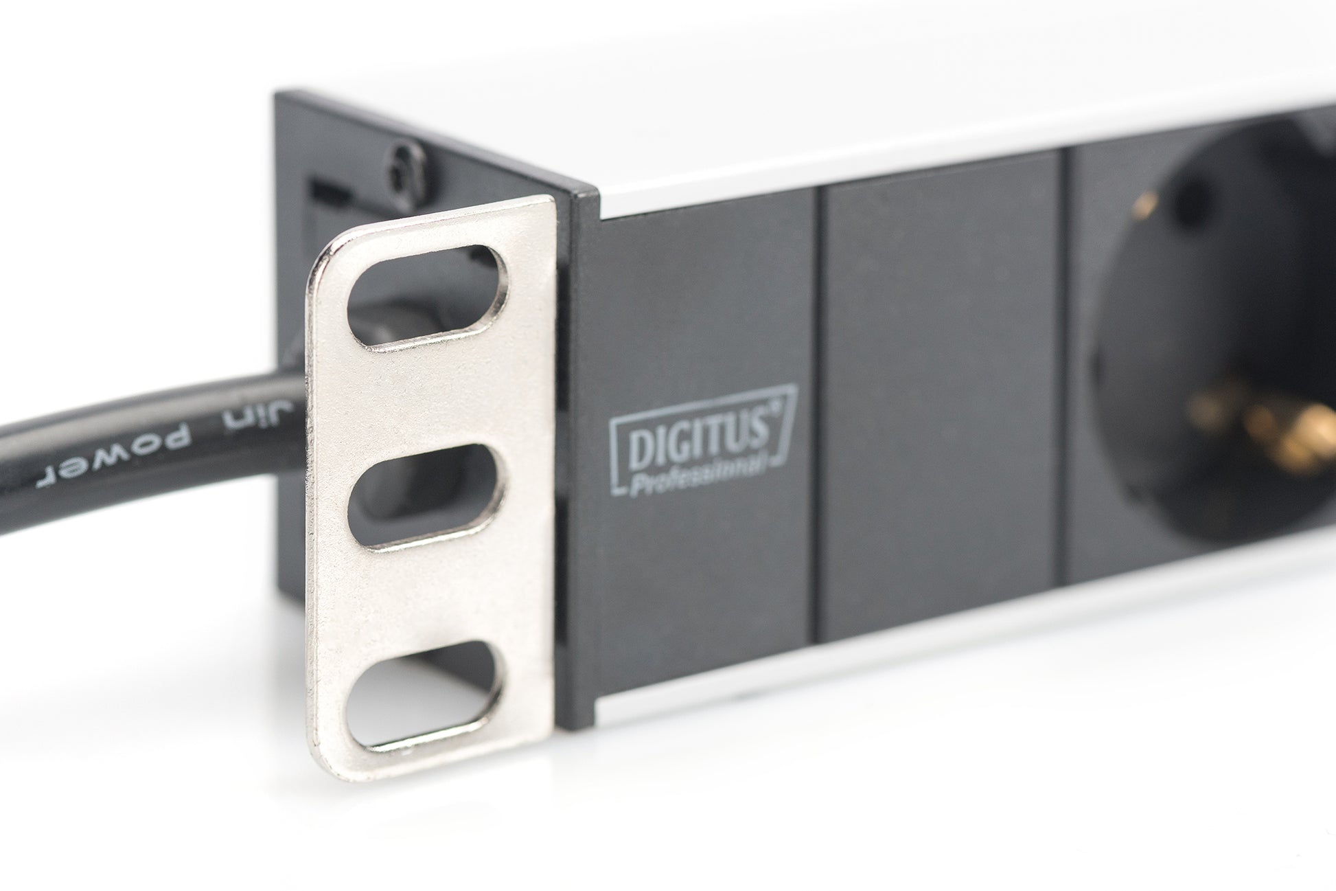 Digitus Rack-PDU – 1U, 8× Schuko (Typ E/F), Schutzkontaktstecker, 16 A, 2 m, Schwarz