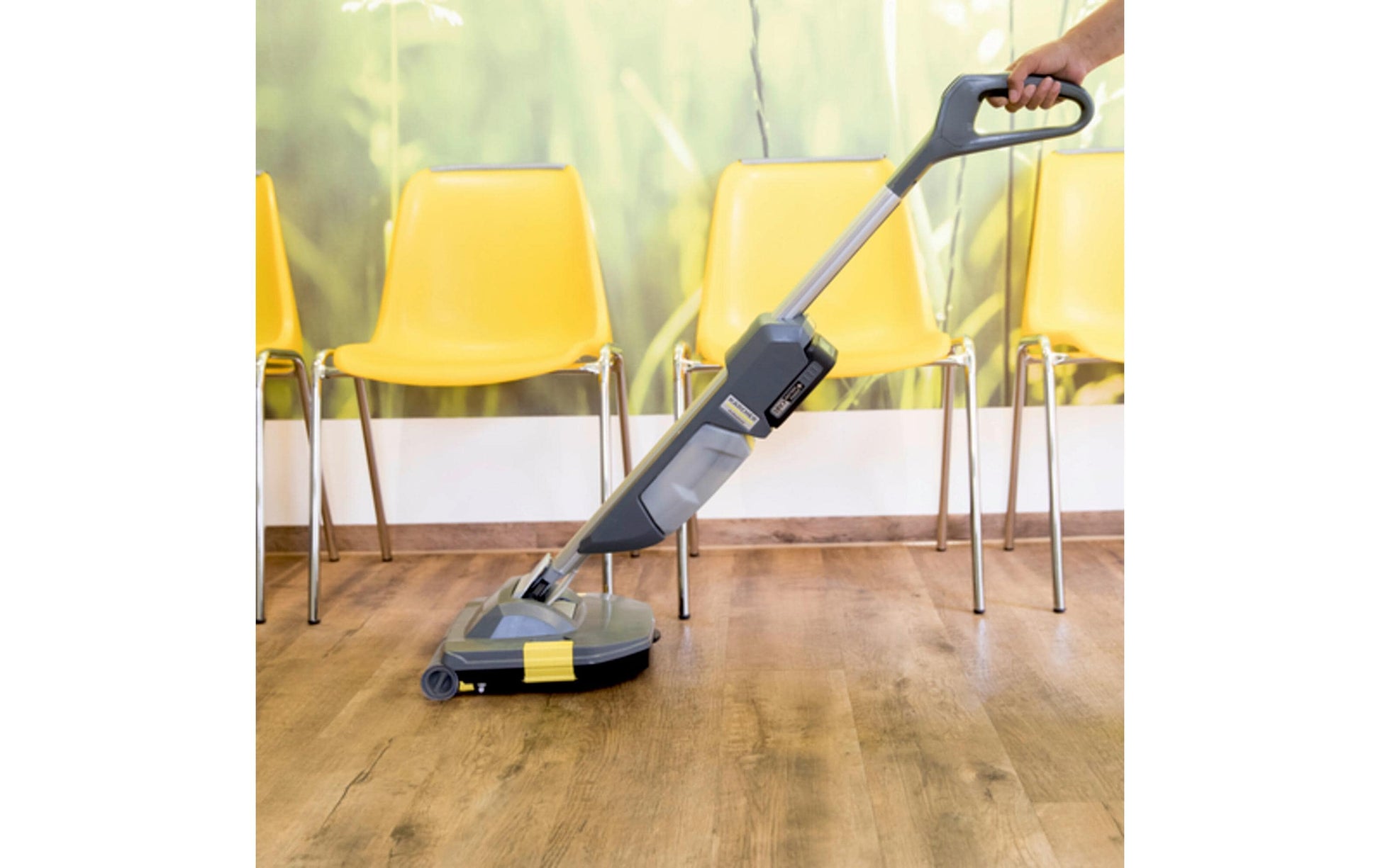 Karcher AG Scheuersaugmaschine BR 30/1 C Bp – 1 l – 30,5 × 34,0 × 120,0 cm – grau