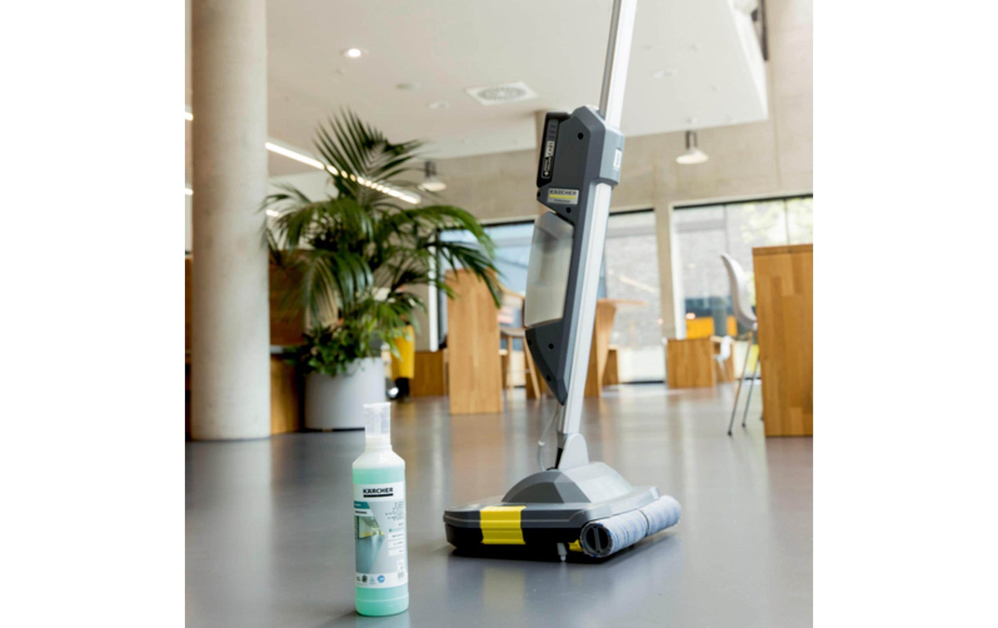 Karcher AG Scheuersaugmaschine BR 30/1 C Bp – 1 l – 30,5 × 34,0 × 120,0 cm – grau