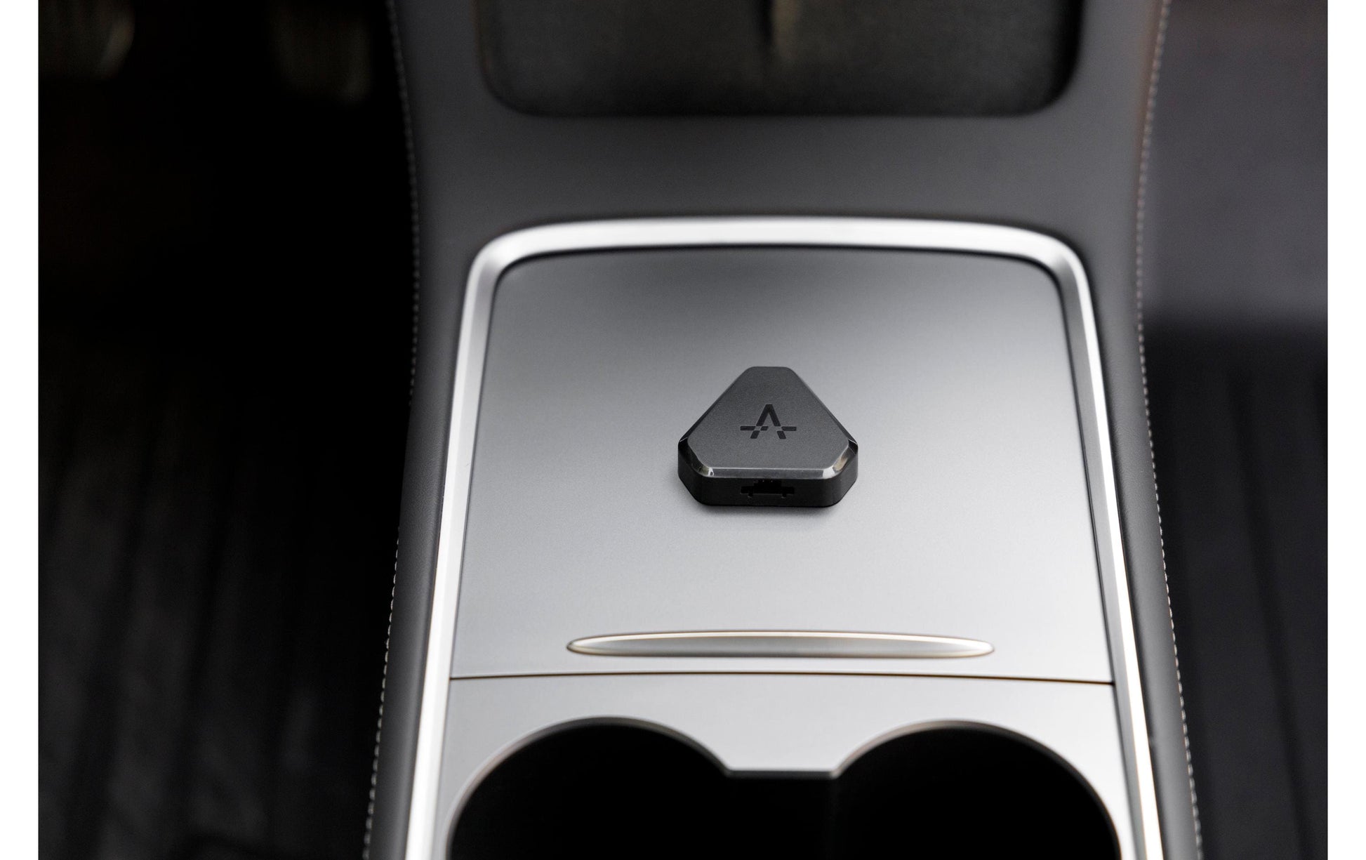 Enhance Commander (Gen2) OBD-Adapter – für Tesla Model 3/Model Y – Schwarz