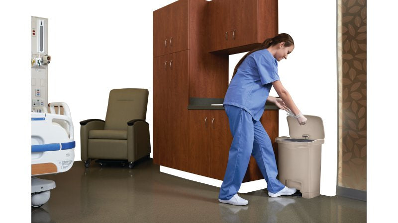 Rubbermaid Slim Jim Treteimer – 30 l – Kunststoff, rechteckig – beige – mit Müllsackhalterung