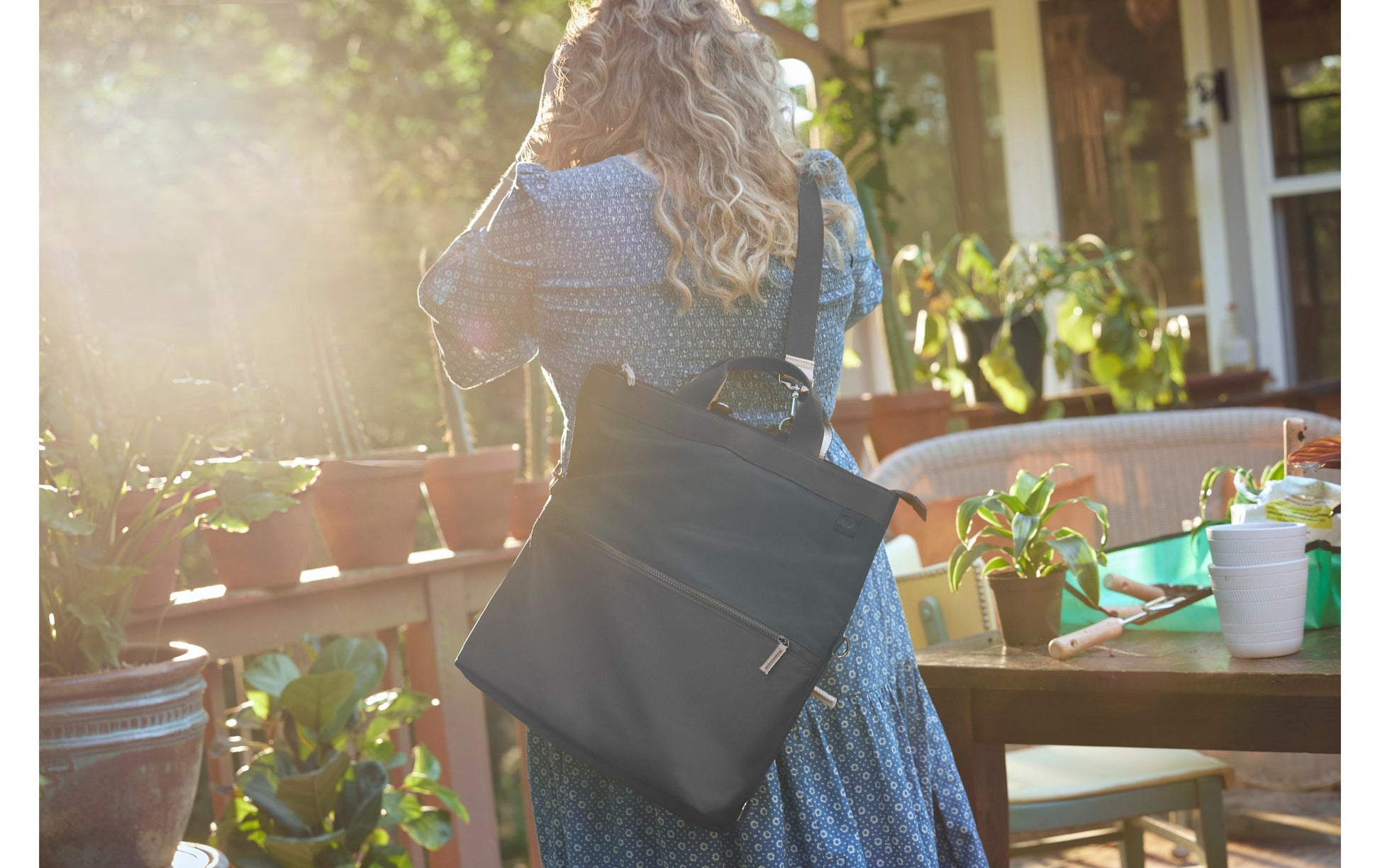 HP Notebook-Rucksack – für 14,1", 18 l, wasserfest, Polyester – Schwarz, 350 × 420 × 130 mm