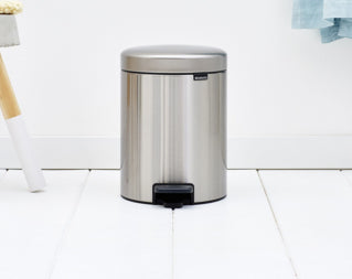Brabantia NewIcon Treteimer – 5 l – Edelstahl, rund – Anti-Fingerprint, Anti-Rutsch-Basis