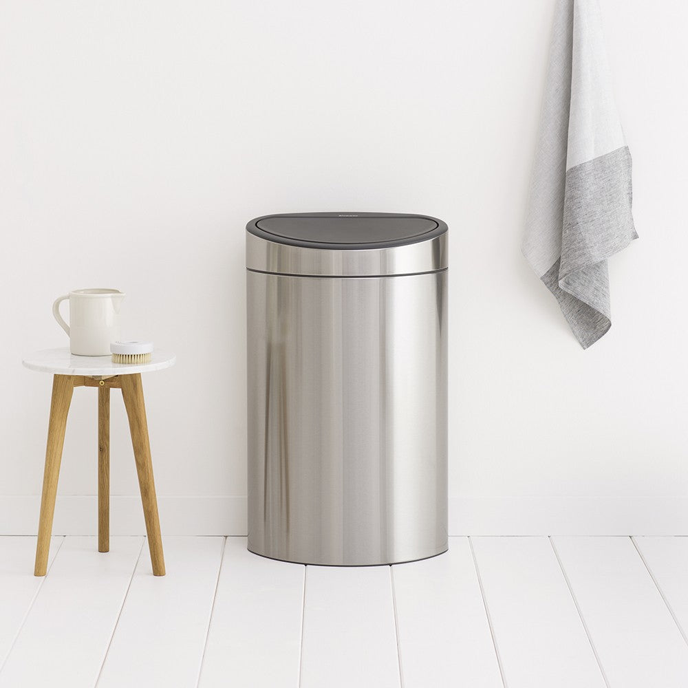Brabantia Abfallcontainer – 40 l – mit Deckel – Edelstahl, Silber – Anti-Fingerprint-Deckel