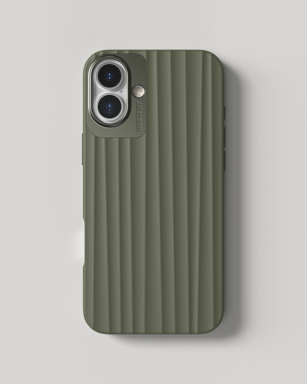 Nudient – Backcover Bold – für Apple iPhone 16 Plus – Olive – MagSafe-kompatibel