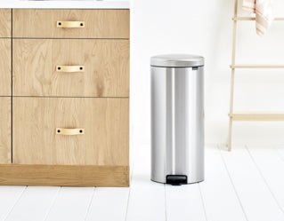 Brabantia NewIcon Treteimer – 30 l – Edelstahl, rund – Anti-Fingerprint, Anti-Rutsch-Basis