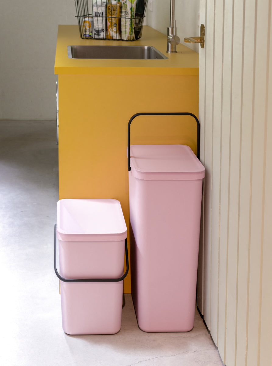 Brabantia Sort & Go Recyclingbehälter – 25 l – Kunststoff, rechteckig – rosa
