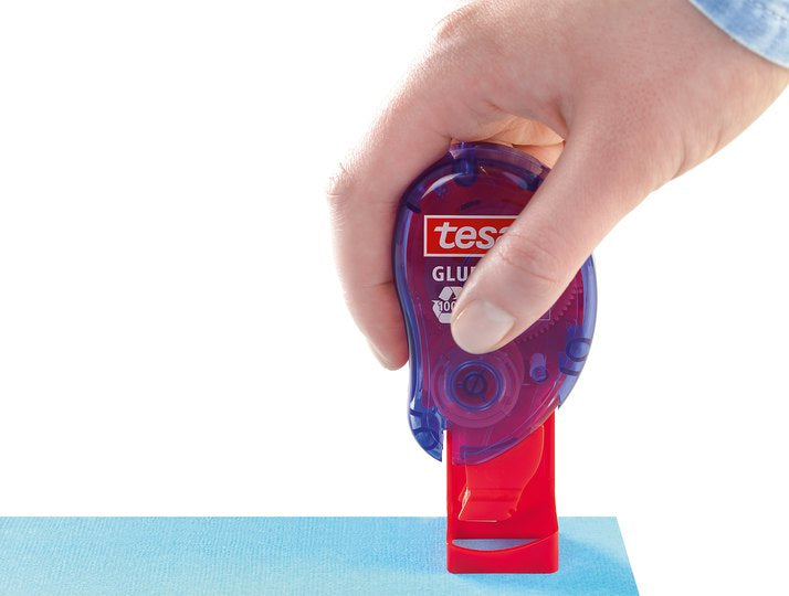 TESA Klebestempel – permanent, transparent, lösungsmittelfrei, geruchsarm, für Papier, Karton, Fotos und mehr