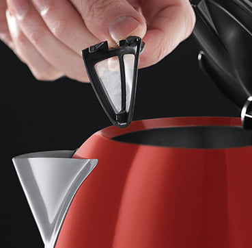 Russell Hobbs Wasserkocher – 1,7 l, Edelstahl, Rot, 20412-70