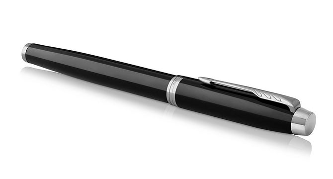 Parker IM Black Lacquer – Tintenroller, mit Kappe, 0,5 mm, Schwarz, 1er Geschenkbox