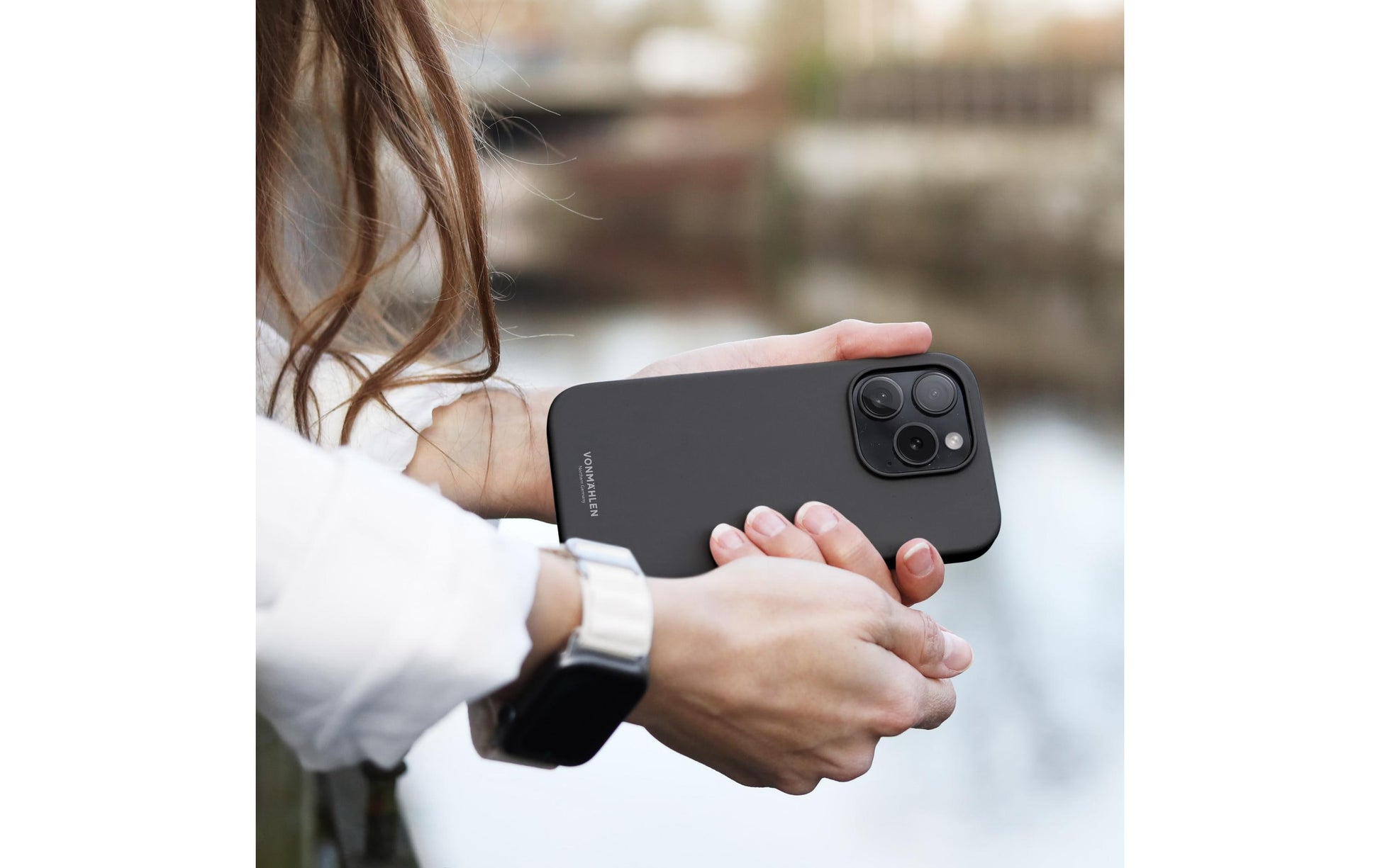 Vonmählen – Backcover – für Apple iPhone 15 Plus – schwarz – Silikon