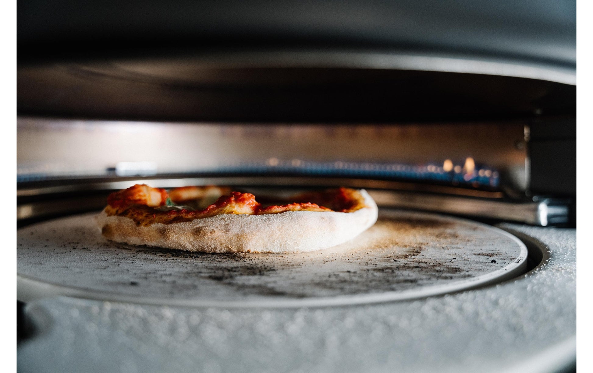 Everdure Pizzaofen KILN – 2 Brenner – Grau