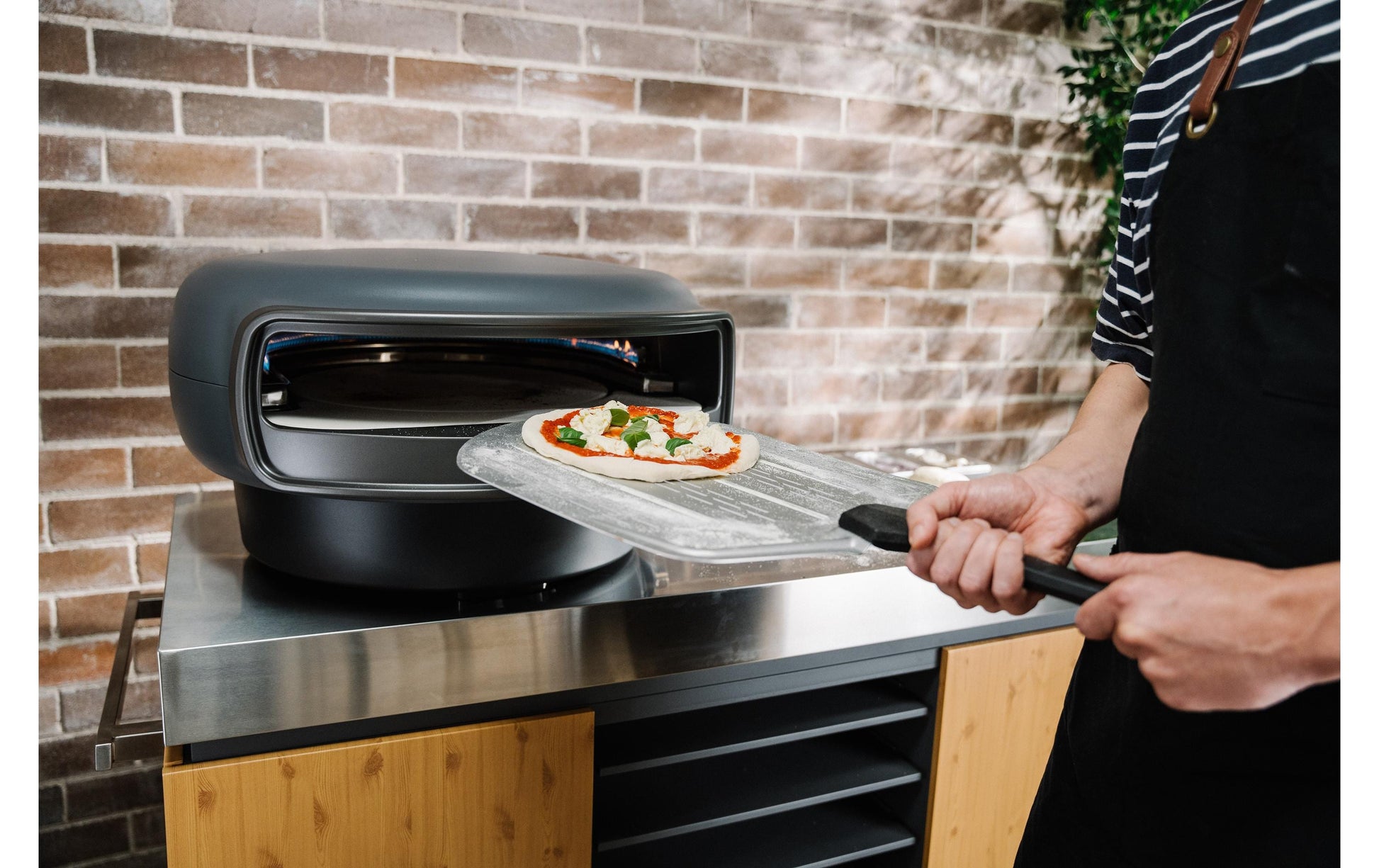 Everdure Pizzaofen KILN – 2 Brenner – Grau