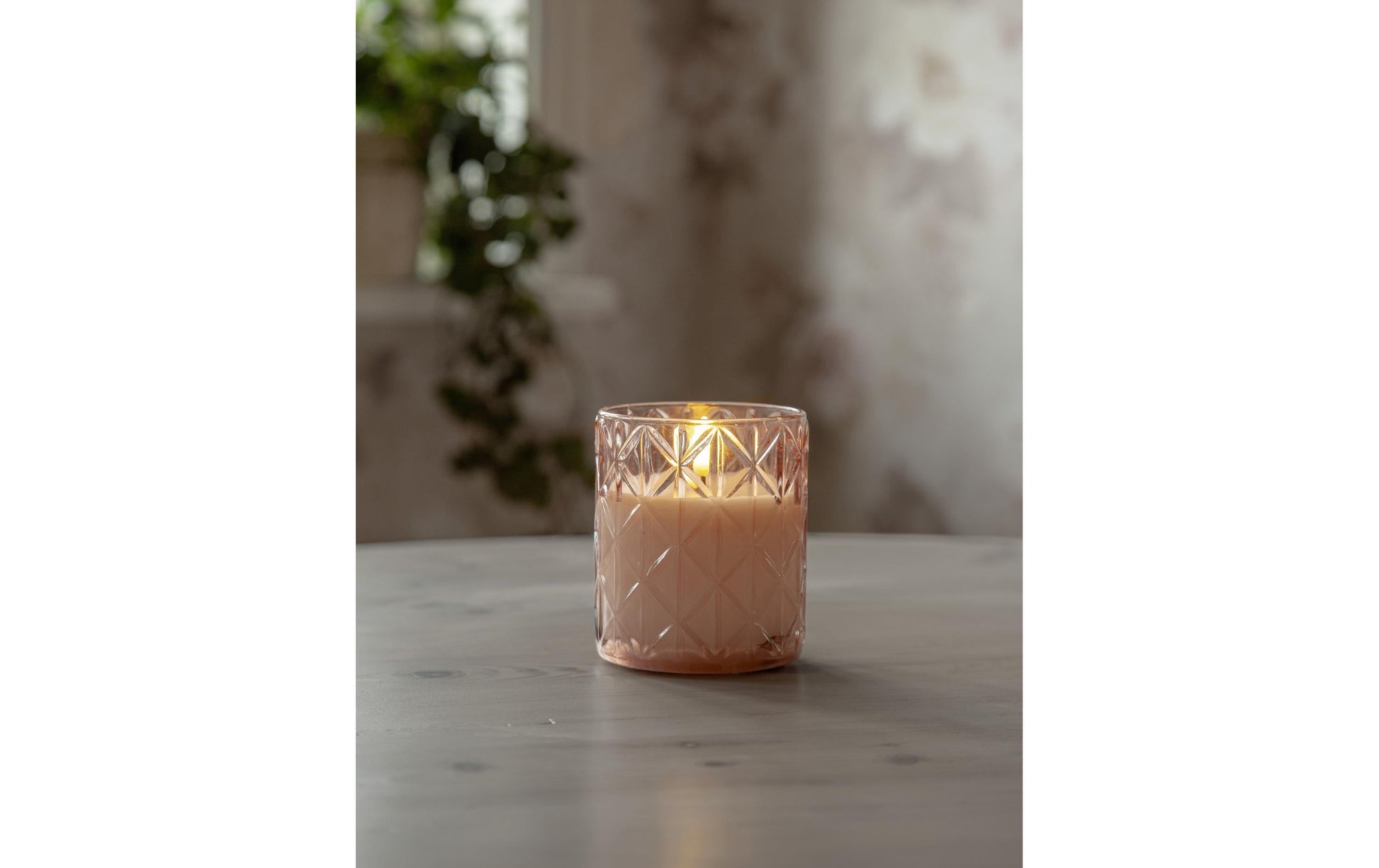 Star Trading LED-Kerze Flamme Rombus – Ø 8,5 × 10 cm, warmweiss, rosa, Timer 6 h/18 h