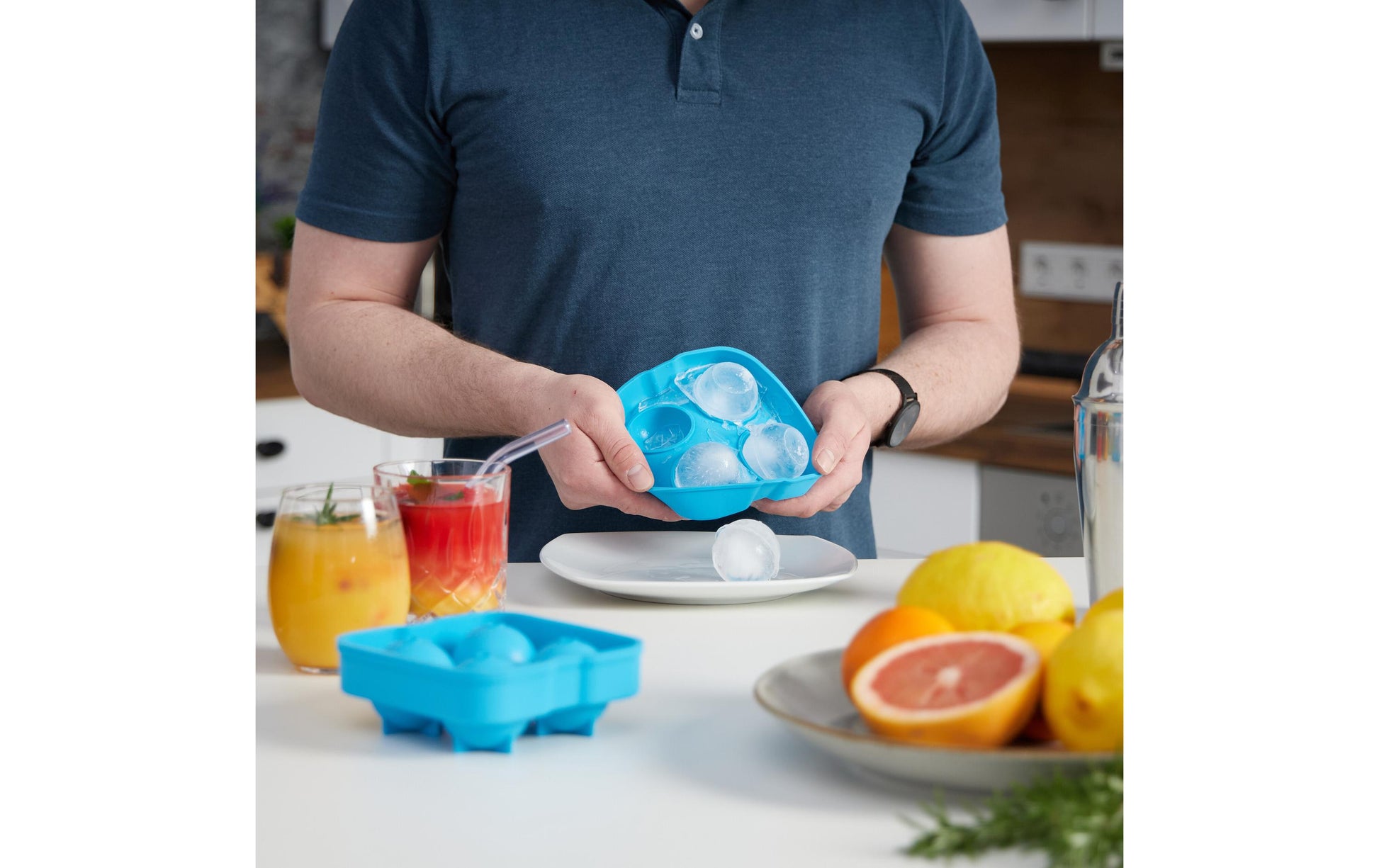 Relaxdays Eiswürfelform Kugel 2er-Set, Ø 4,5 cm × 5 cm, Silikon, Blau