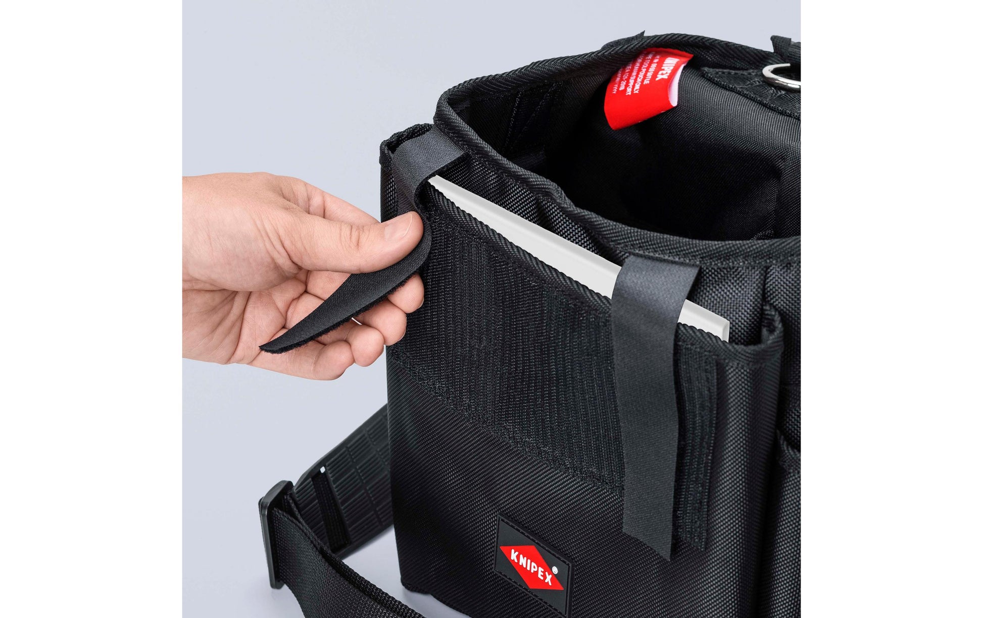 Knipex 00 50 51 T LE Werkzeugrucksack 17 l – leer, mit Schultergurt, schwarz, B 250 × H 470 × T 150 mm