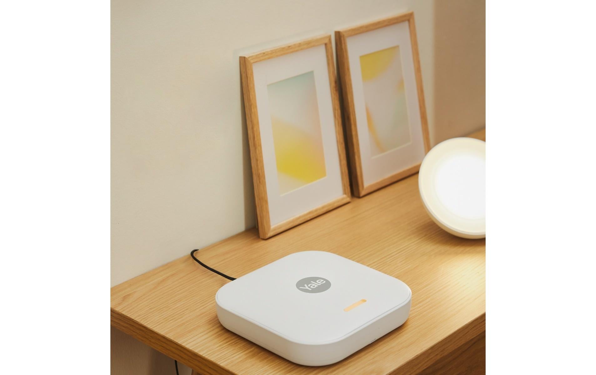 Yale Smart Alarm Starter Kit II – Sensor-Hub/Pod, Funk, LAN, bis 100 Geräte – Weiss, für Yale Smart Alarm
