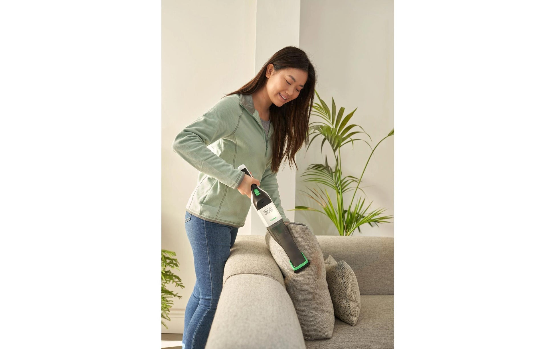 Black & Decker Akku-Handstaubsauger REVHV8C-QW – 0,13 l, 7,2 V, 10 min