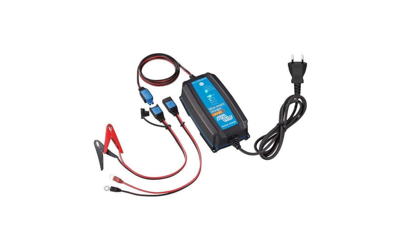 Victron Blue Smart Ladegerät 24 V 8 A – Li‑Ion, IP66, Bluetooth – CH-Stecker – für Li‑Ion-Akkus