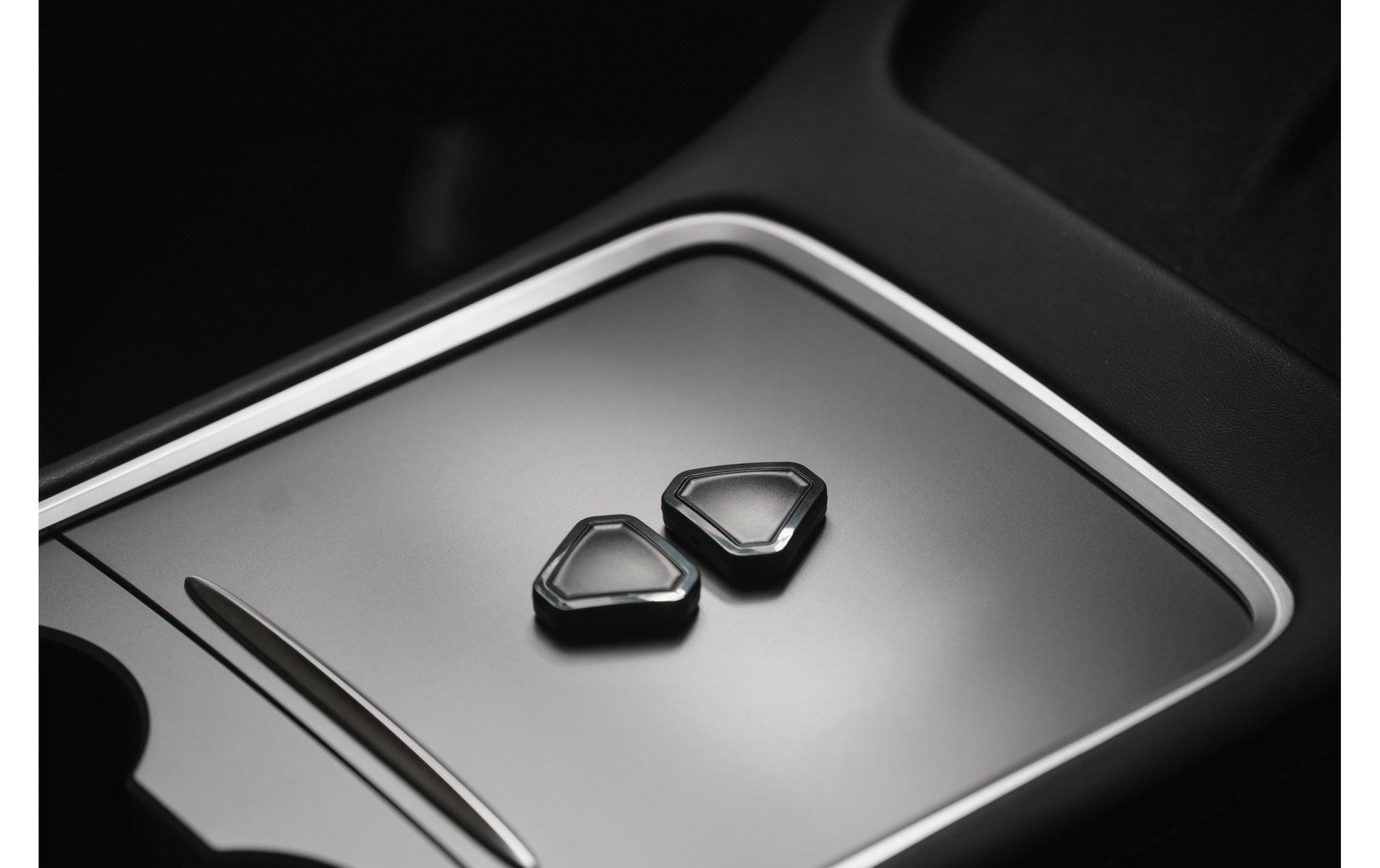 Enhance Smarte Knöpfe – für Tesla – 2 Stk. – schwarz, Plastik & Kupfer