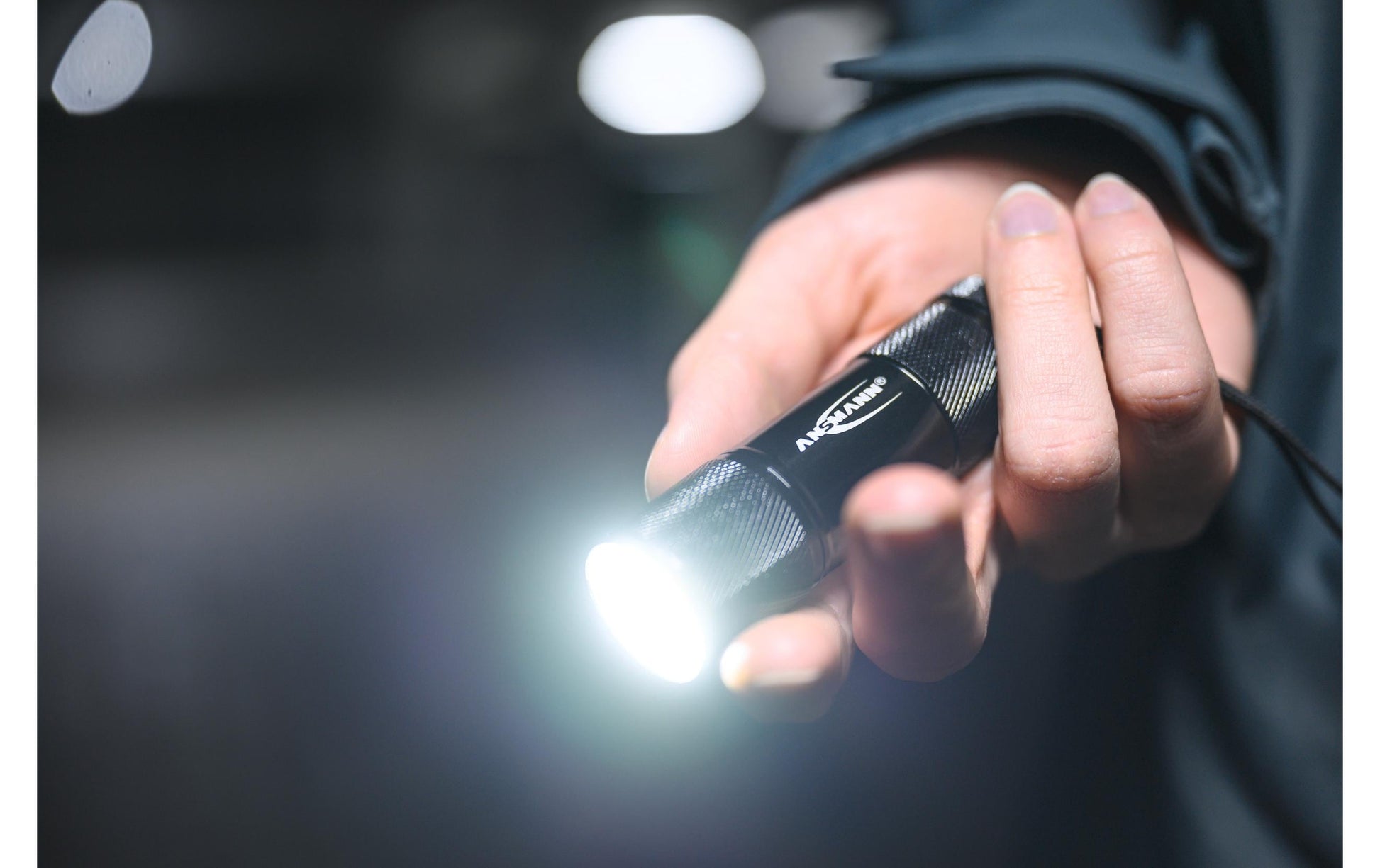 Ansmann Taschenlampe Action 9 – 175 lm, 19 m, IPX3, 3× AAA (inkl.) – Schwarz