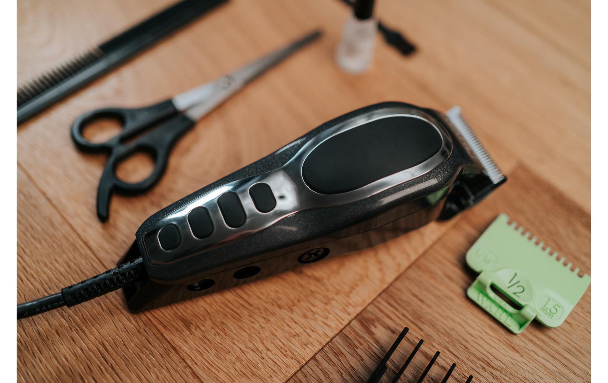 Wahl Haarschneider Close Cut Pro – Netzbetrieb, 0,6–13 mm, 7 Stufen, Grau