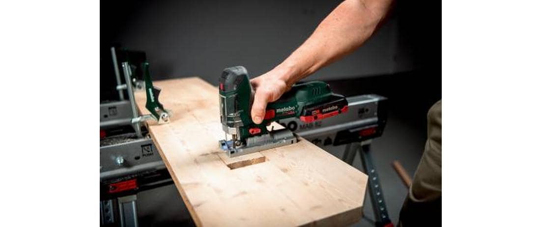 Metabo Stichsäge ST 18 LT 130 – 18 V (CAS) – Schnitttiefe Holz 130 mm – Solo – Brushless