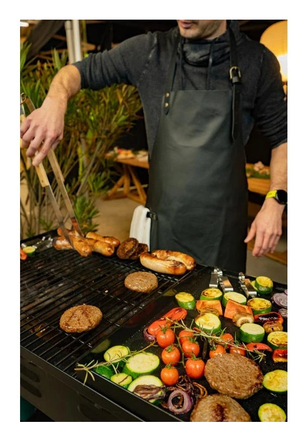 Blaser + Trösch Gastrogrill Companion Pro – 90 × 48 cm Grillfläche, 4 Brenner, 14,04 kW – Schwarz/Silber