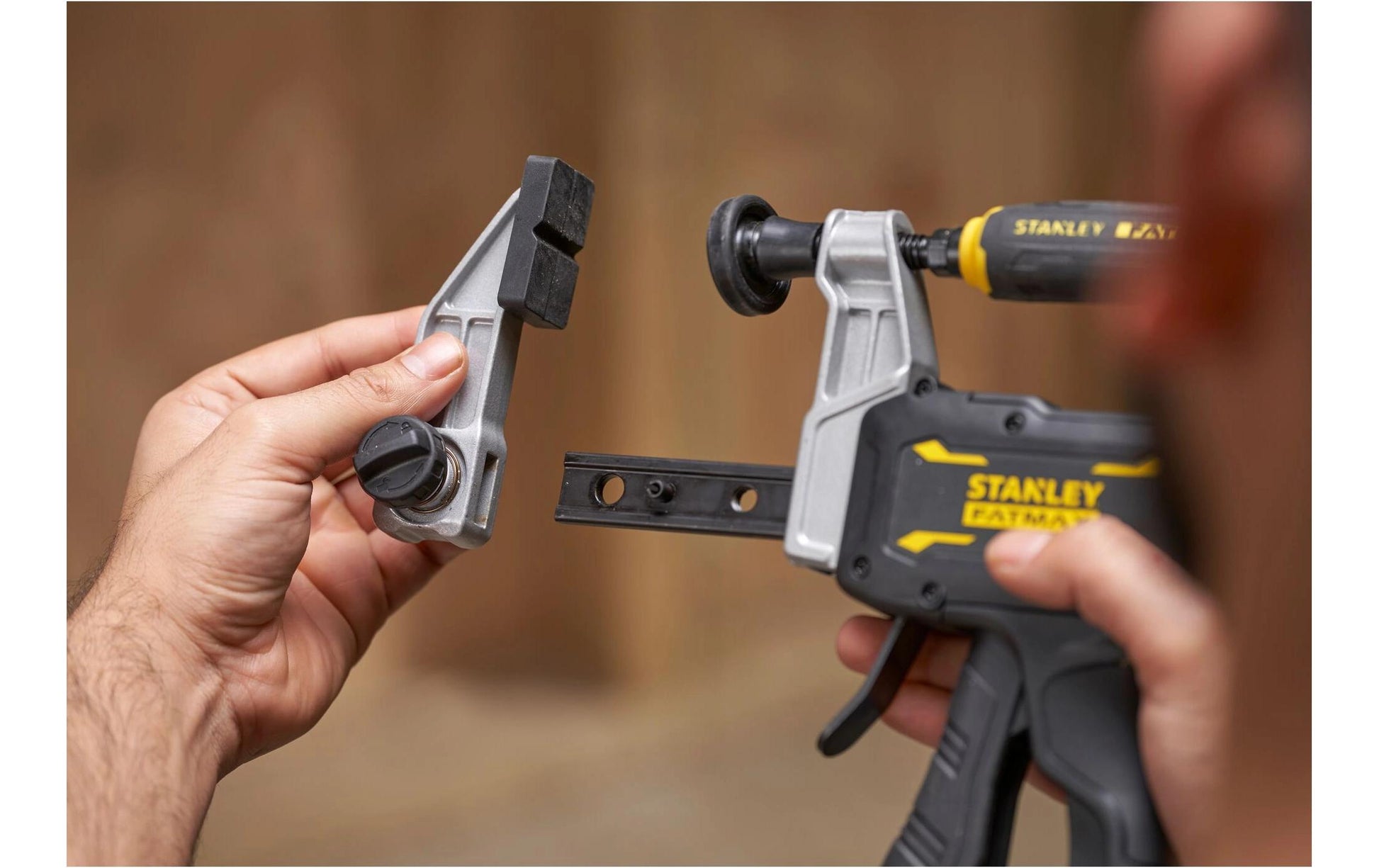 Stanley FatMax Hybrid Einhandzwinge – Spannweite 600 mm