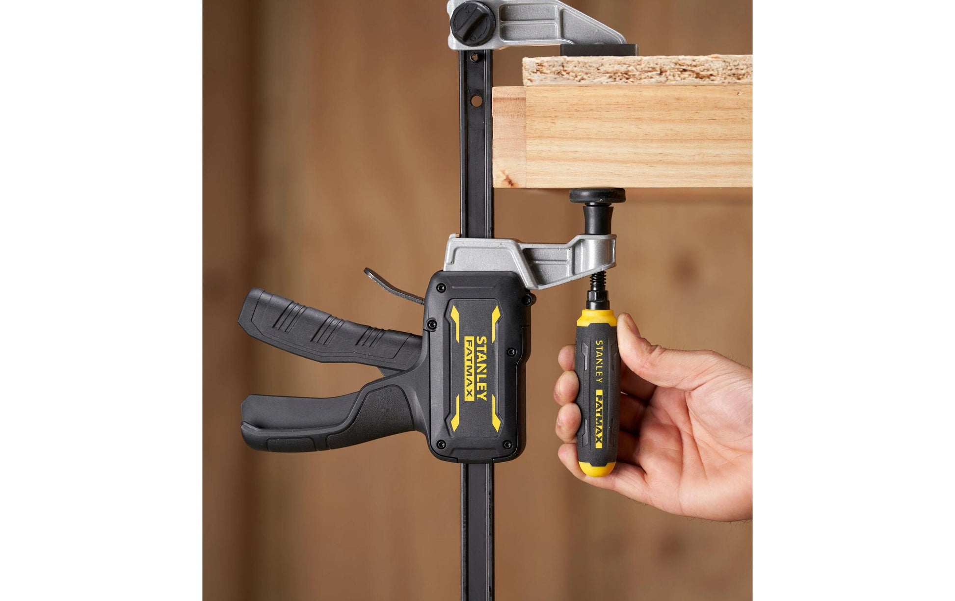 Stanley FatMax Hybrid Einhandzwinge – Spannweite 600 mm