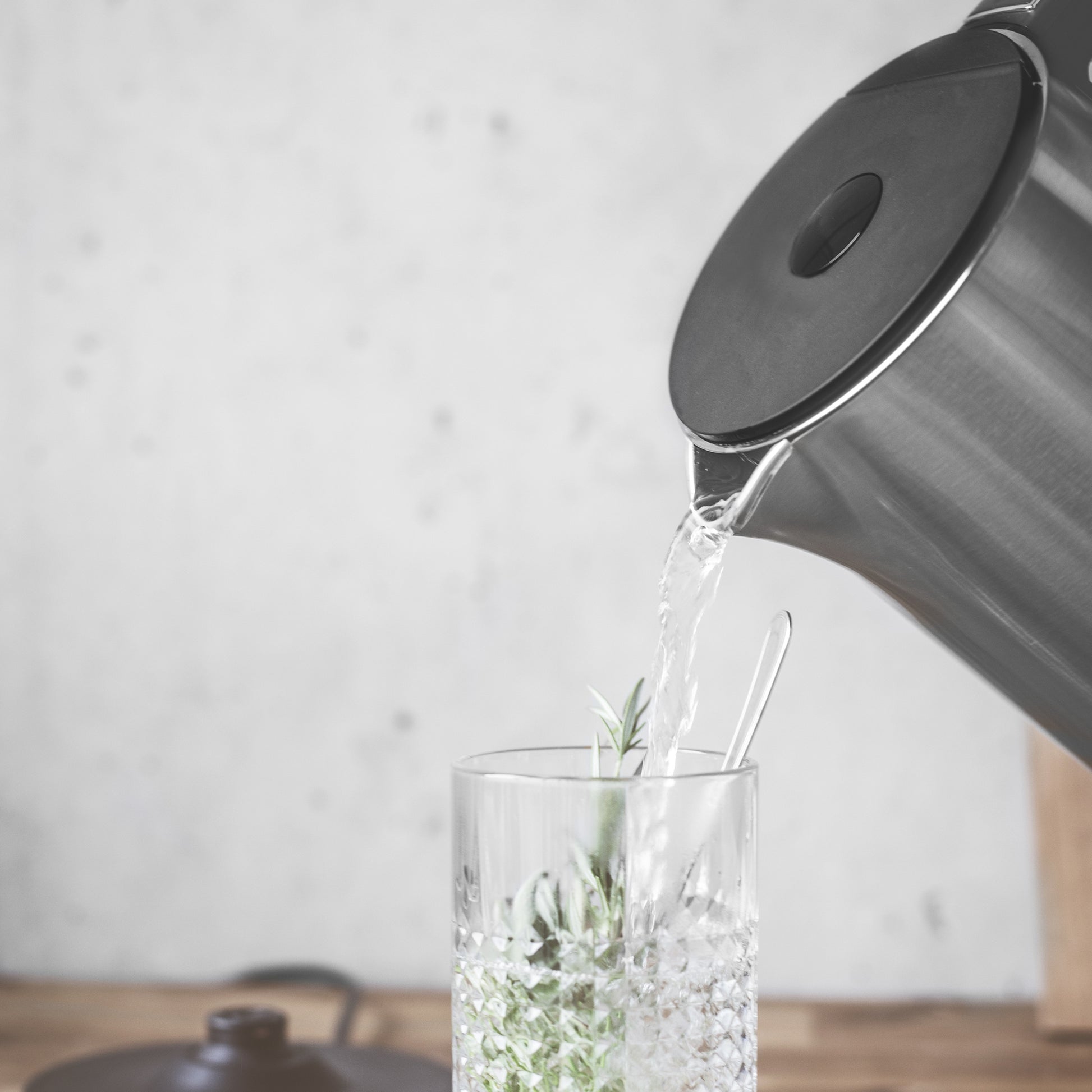 Gastroback Wasserkocher – 1,5 l, mit Temperaturwahl, Warmhaltefunktion, Edelstahl