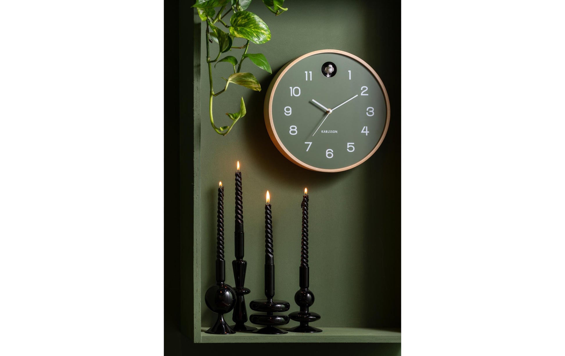 Karlsson Wanduhr Natural Cuckoo – Ø 31,5 cm, Grün, Birke