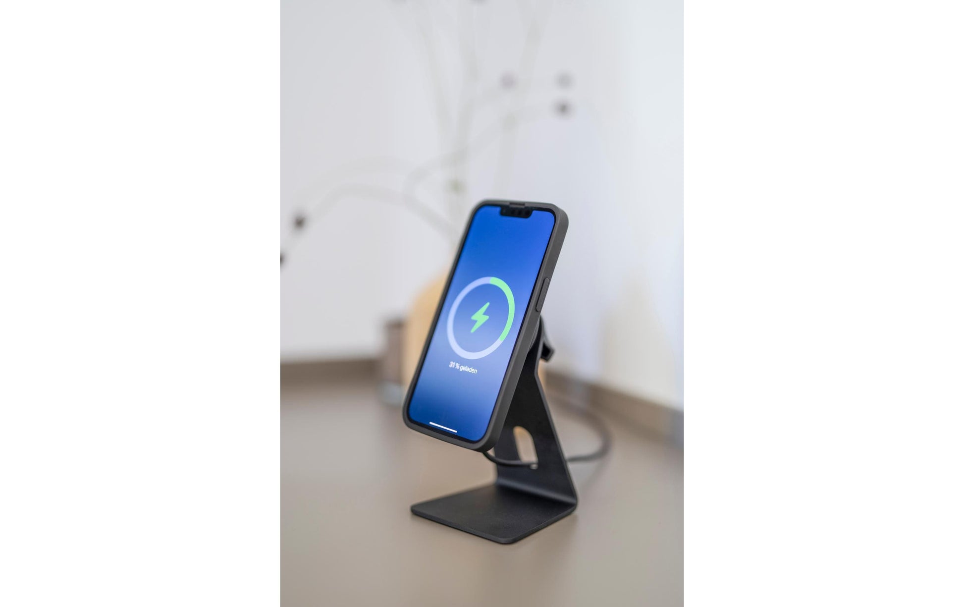 SP Connect Charging Office Stand SPC+ Ladeständer – Kabelloses Laden, magnetisch – für Smartphones – Schwarz