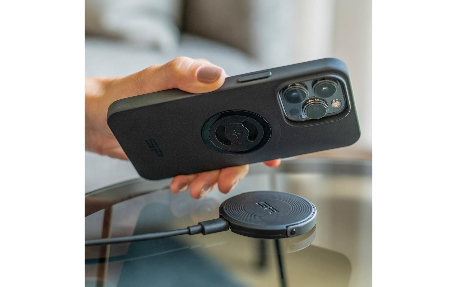 SP Connect SPC+ Ladegerät – 15 W, 1× USB-C, Qi – für Smartphones