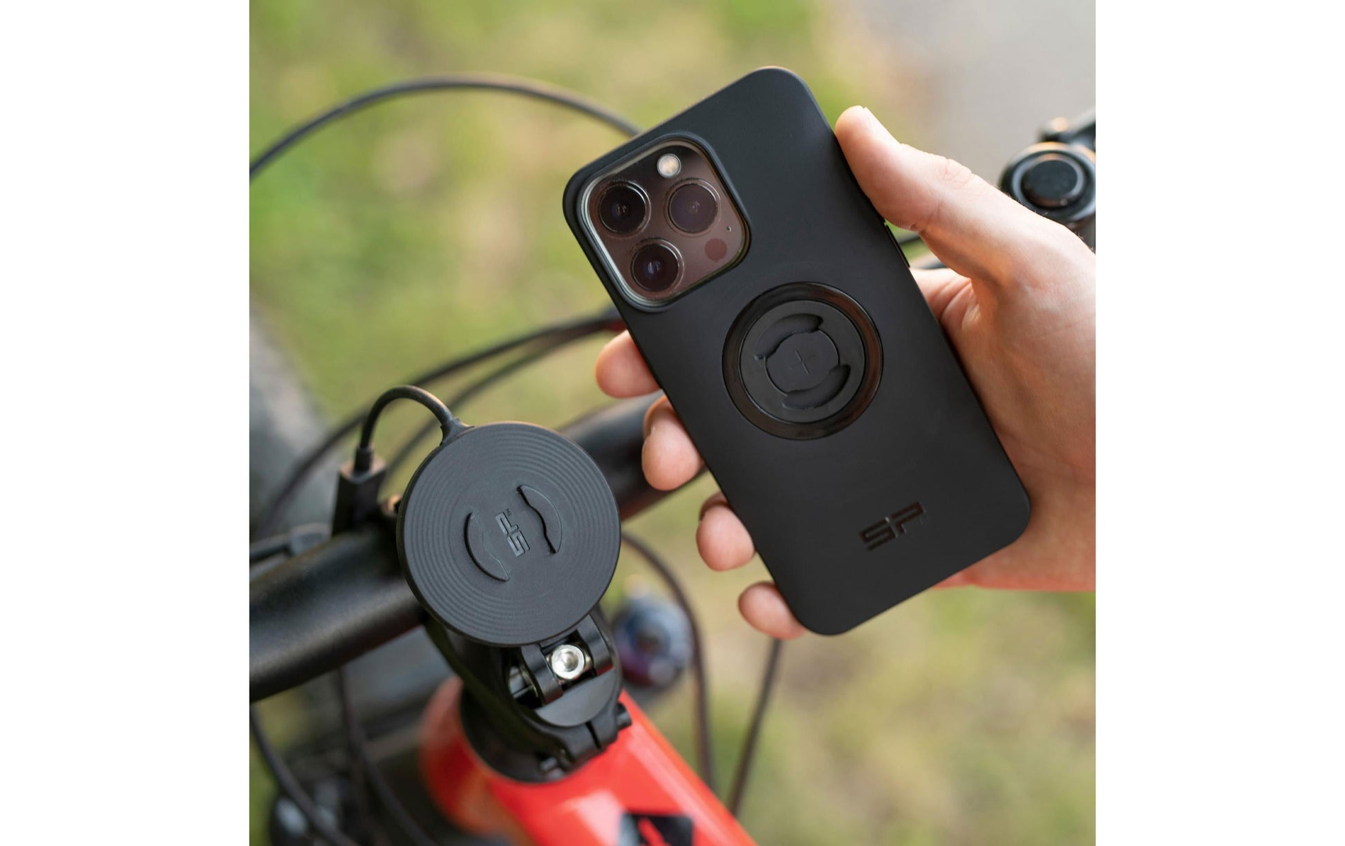 SP Connect Lademodul SPC+ – Fahrrad-/Motorradhalterung – magnetische Montage – MagSafe 3, 15 W – Schwarz