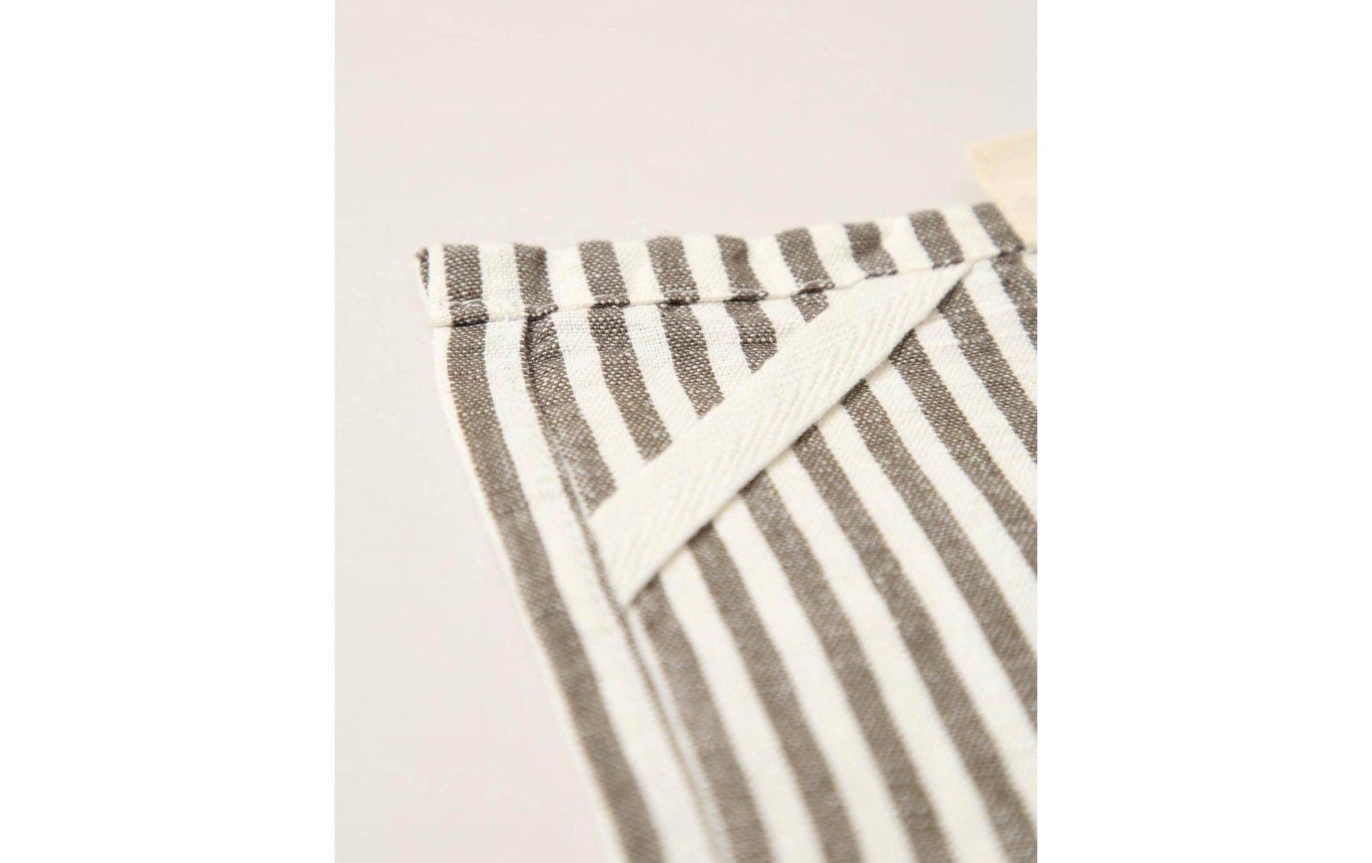 Esmée Küchentuch Louis – Grau, Weiss – 45 × 70 cm – Leinen/Bio-Baumwolle – 1 Stk.