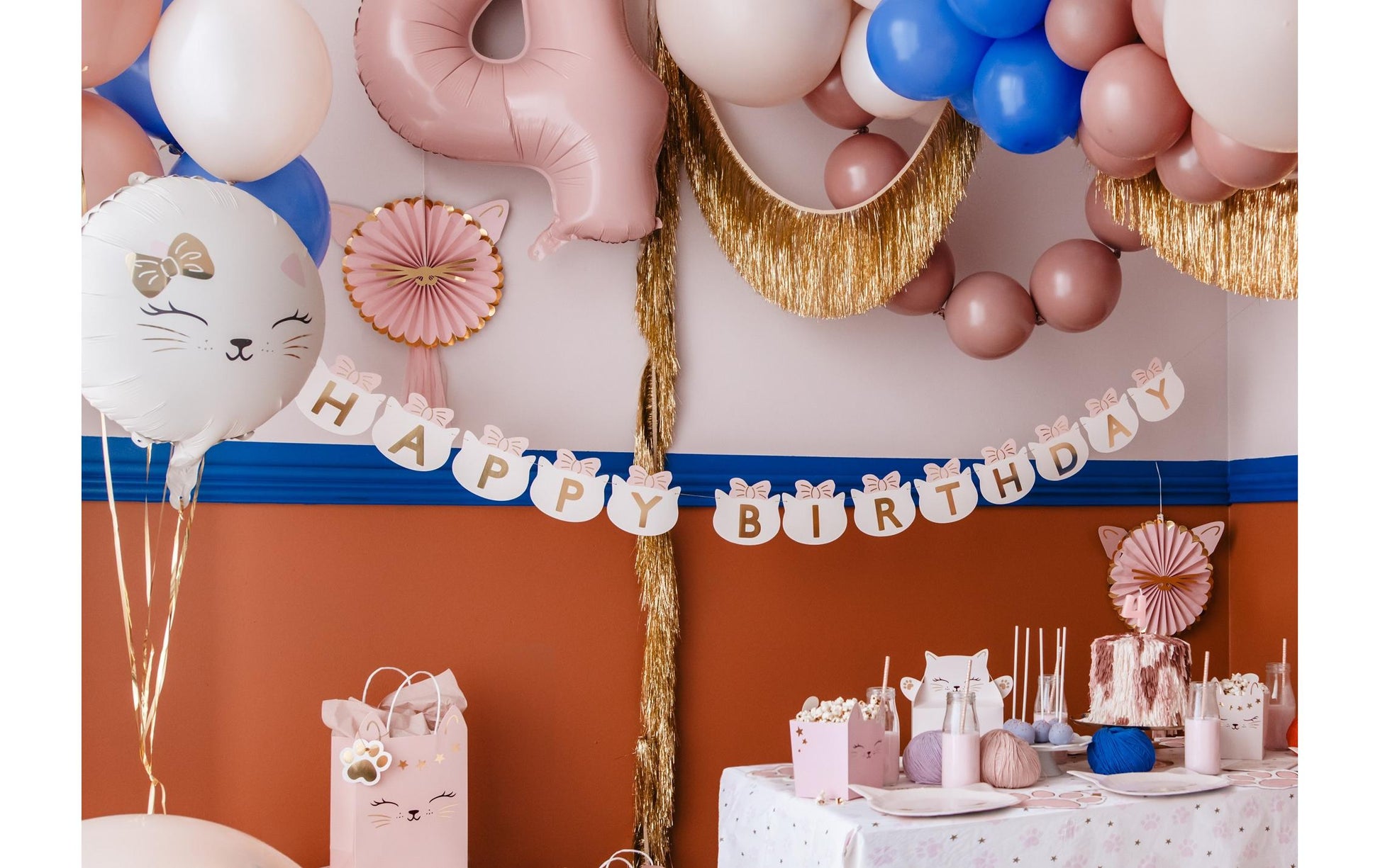 PartyDeco Fahnenbanner Happy Birthday Kätzchen – mehrfarbig – 280 × 12 cm – Papier – 1 Stk