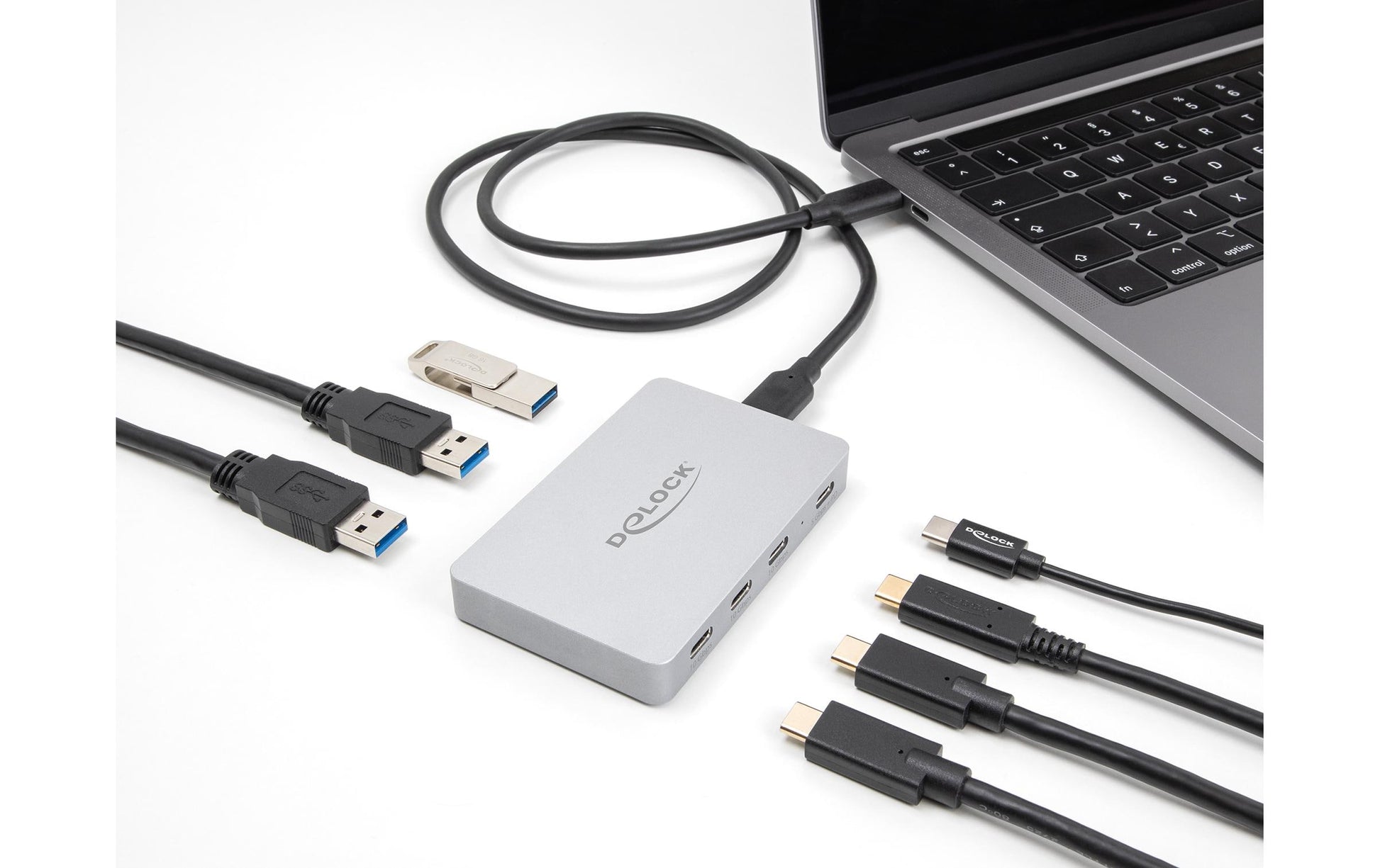 DeLOCK USB-Hub – USB-C, 3× USB-A, 4× USB-C, 82 W PD, für Windows/Mac/Linux