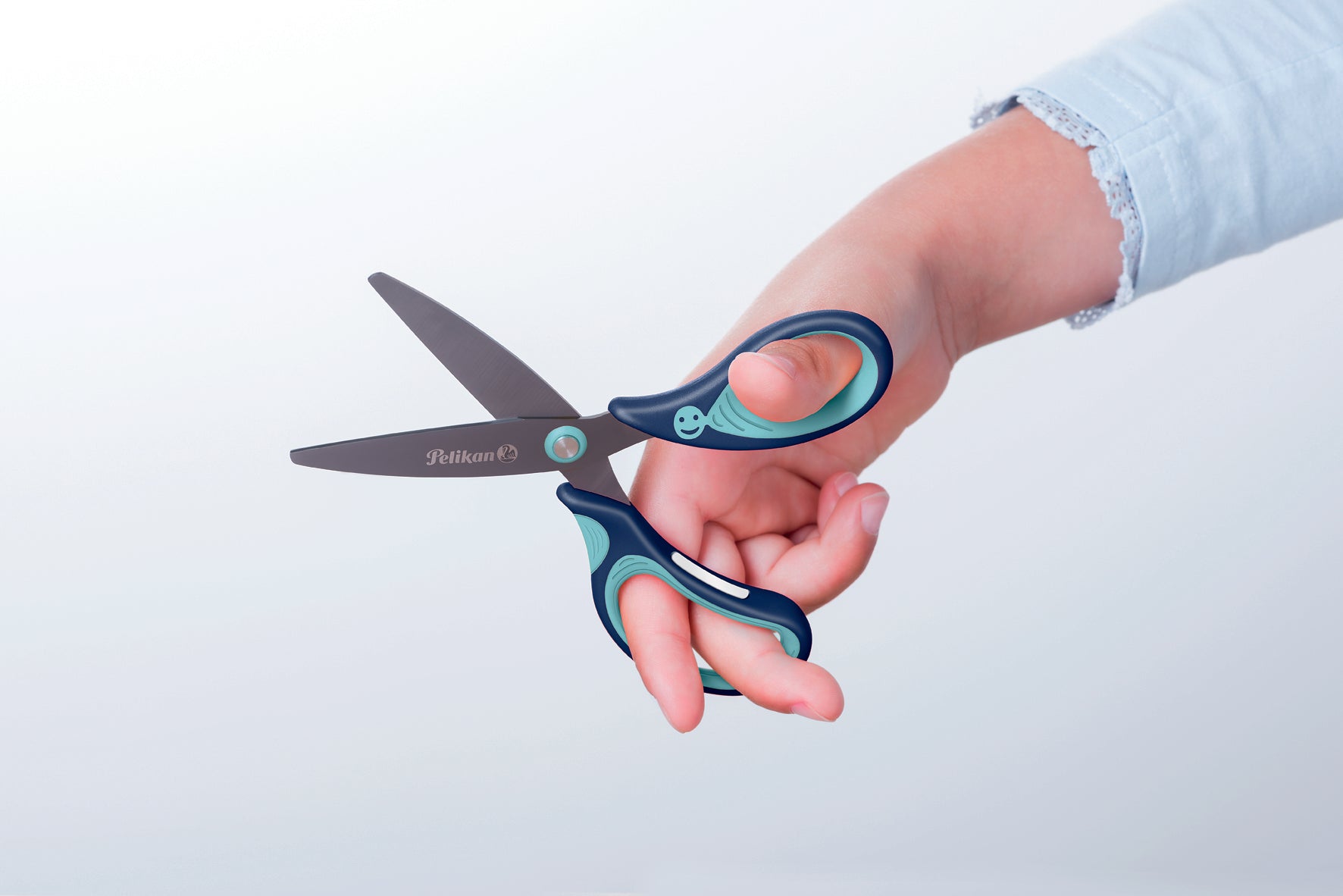 Pelikan griffix Kinderschere, für Rechtshänder – Stahl, titannitrid-beschichtet, ergonomischer Griff, Blau