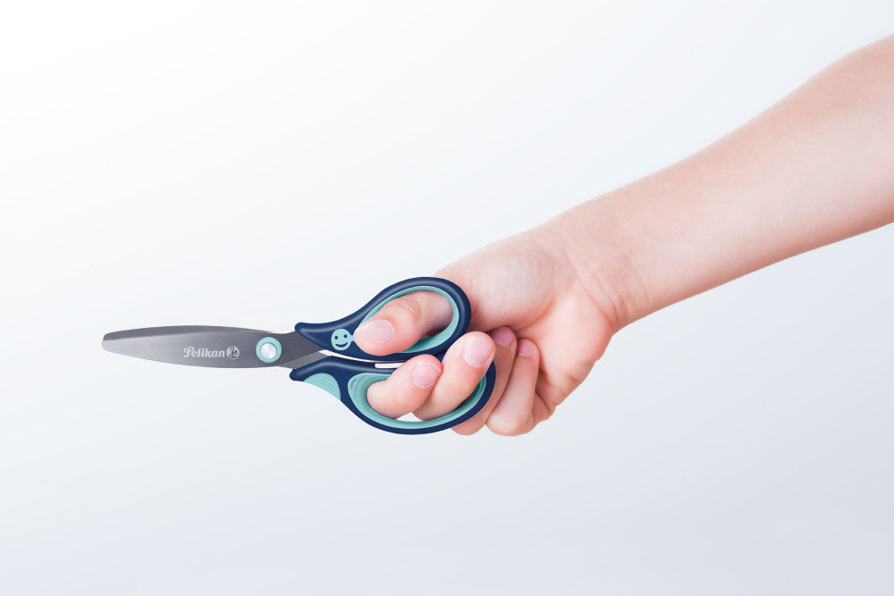 Pelikan griffix Kinderschere, für Rechtshänder – Titannitrid-beschichtet, ergonomischer Griff, latexfrei, Blau