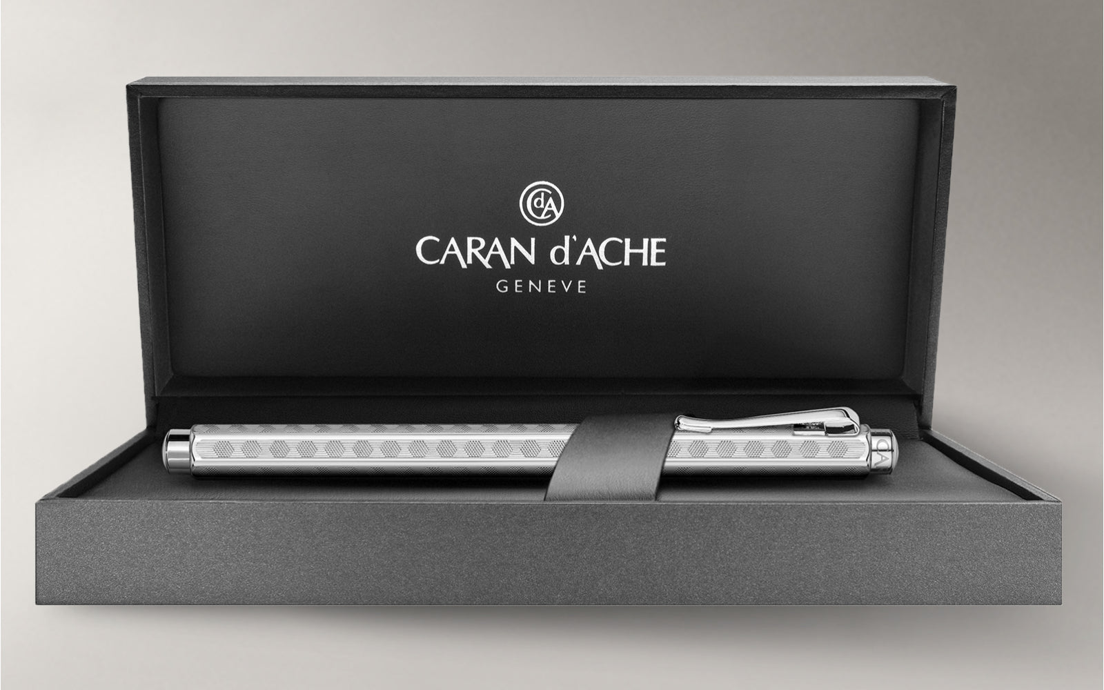 Caran d-Ache Caran d'Ache Ecridor Heritage Palladium – Feder M – für Rechts- & Linkshänder – Silber, Blau