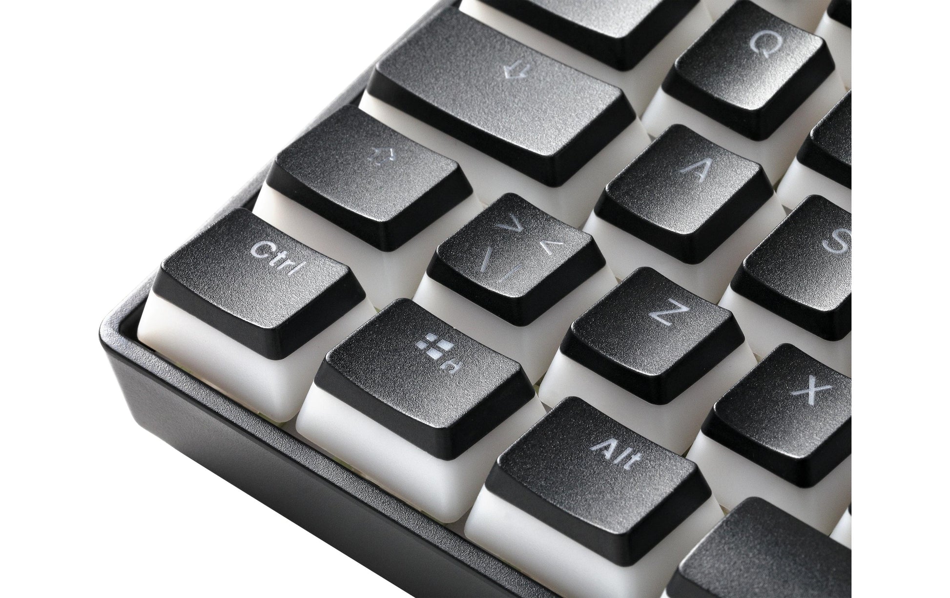 Deltaco Gaming GAM-075V2 – Gaming-Tastatur 60% – Mechanisch – USB-C – RGB – QWERTZ (CH) – Schwarz