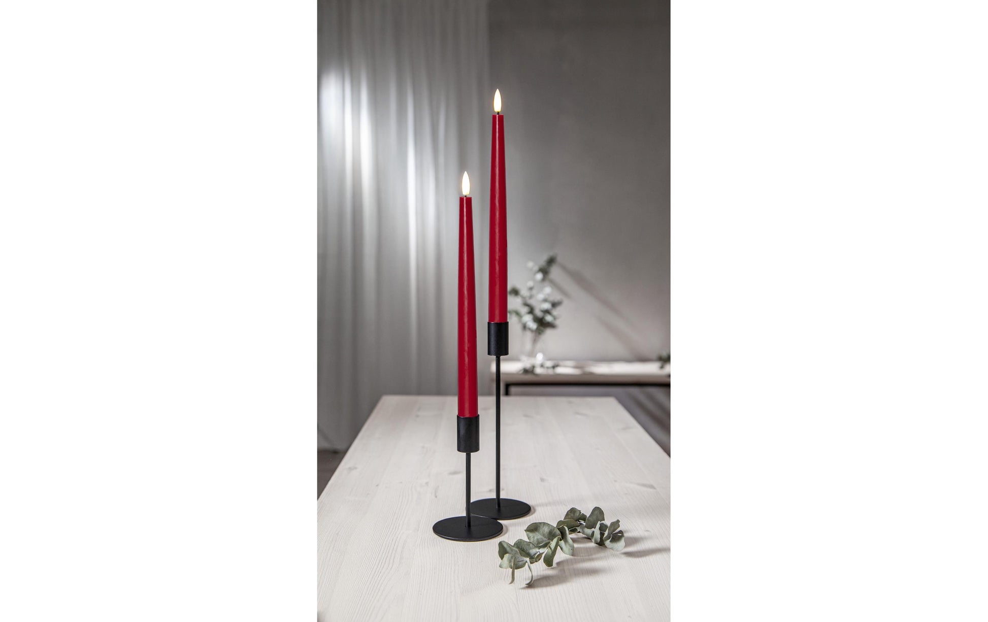 Star Trading LED Dinnerkerze – 28,5 cm – Timer 6 Std. an/18 Std. aus – 2-teilig, rot