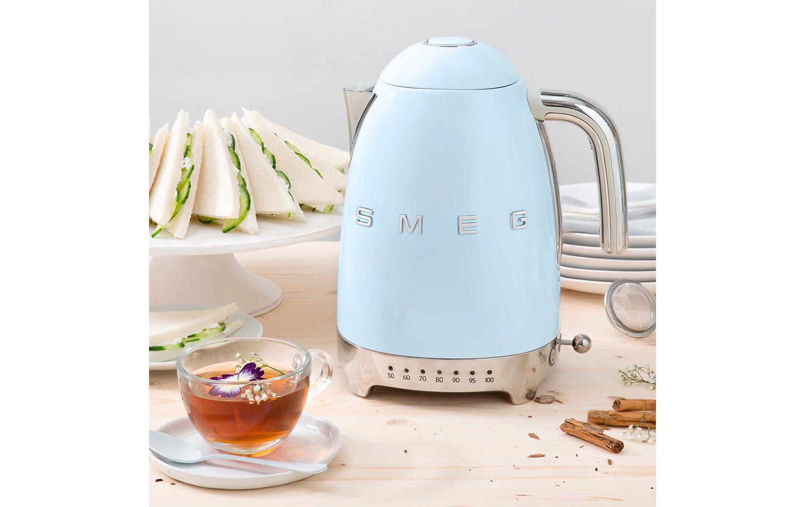 SMEG KLF04PBEU – Wasserkocher 1,7 l, 2400 W, Edelstahl, Hellblau