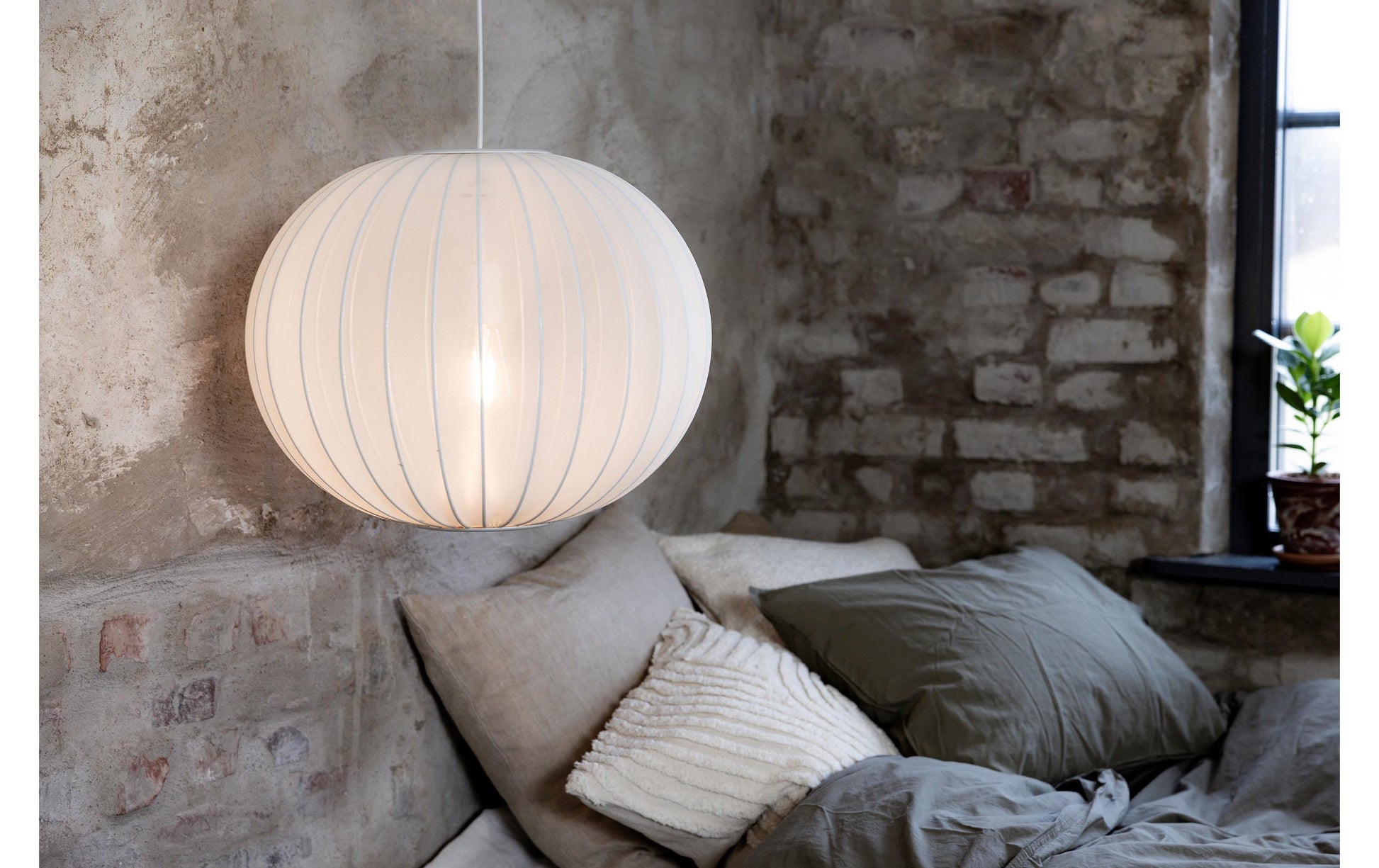Markslöjd Pendelleuchte Florence – Ø 50 × 40 cm, 40 W, Neutralweiss, Weiss