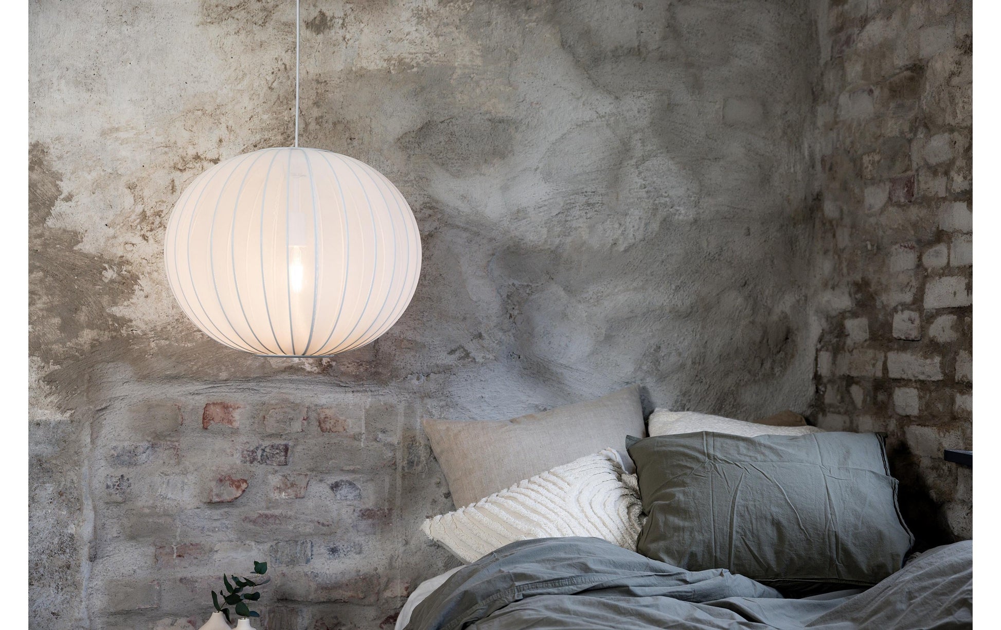 Markslöjd Pendelleuchte Florence – Ø 50 × 40 cm, 40 W, Neutralweiss, Weiss