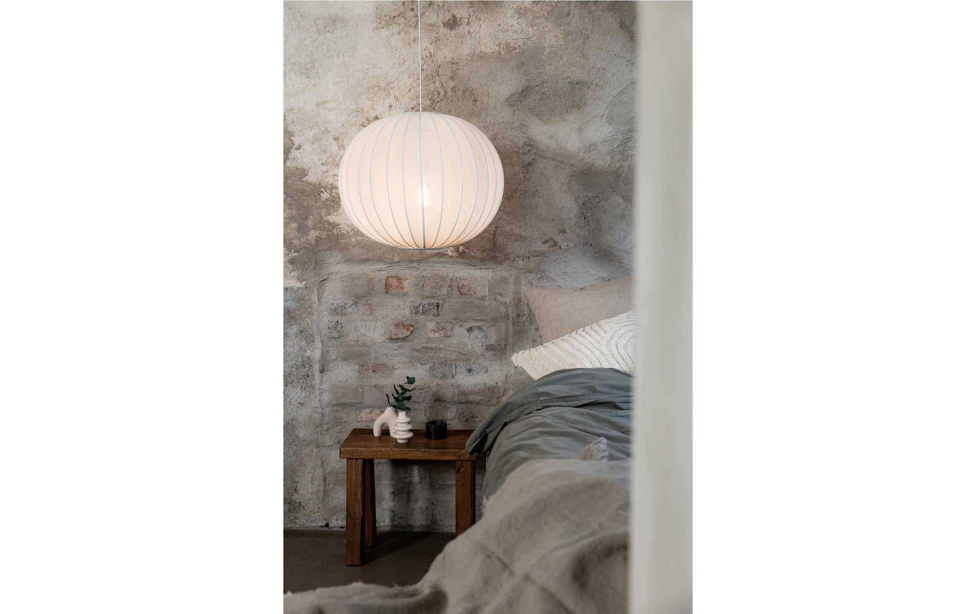 Markslöjd Pendelleuchte Florence – Ø 50 × 40 cm, 40 W, Neutralweiss, Weiss